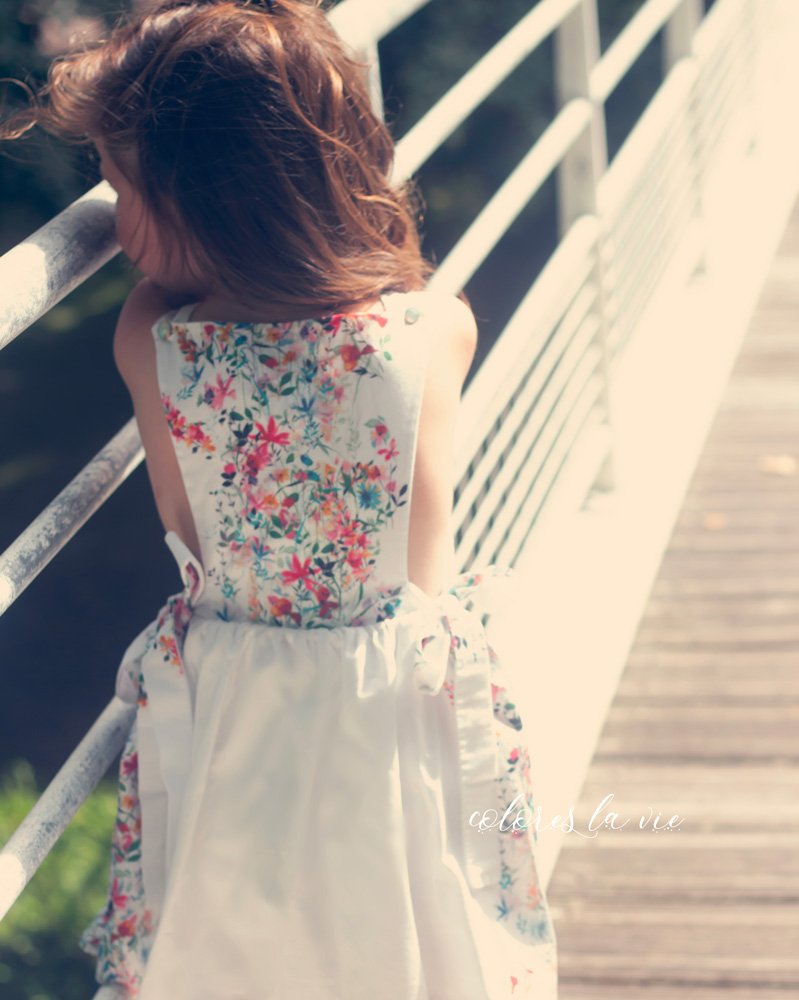 Robe-Augusta-13 robe tablier à liens